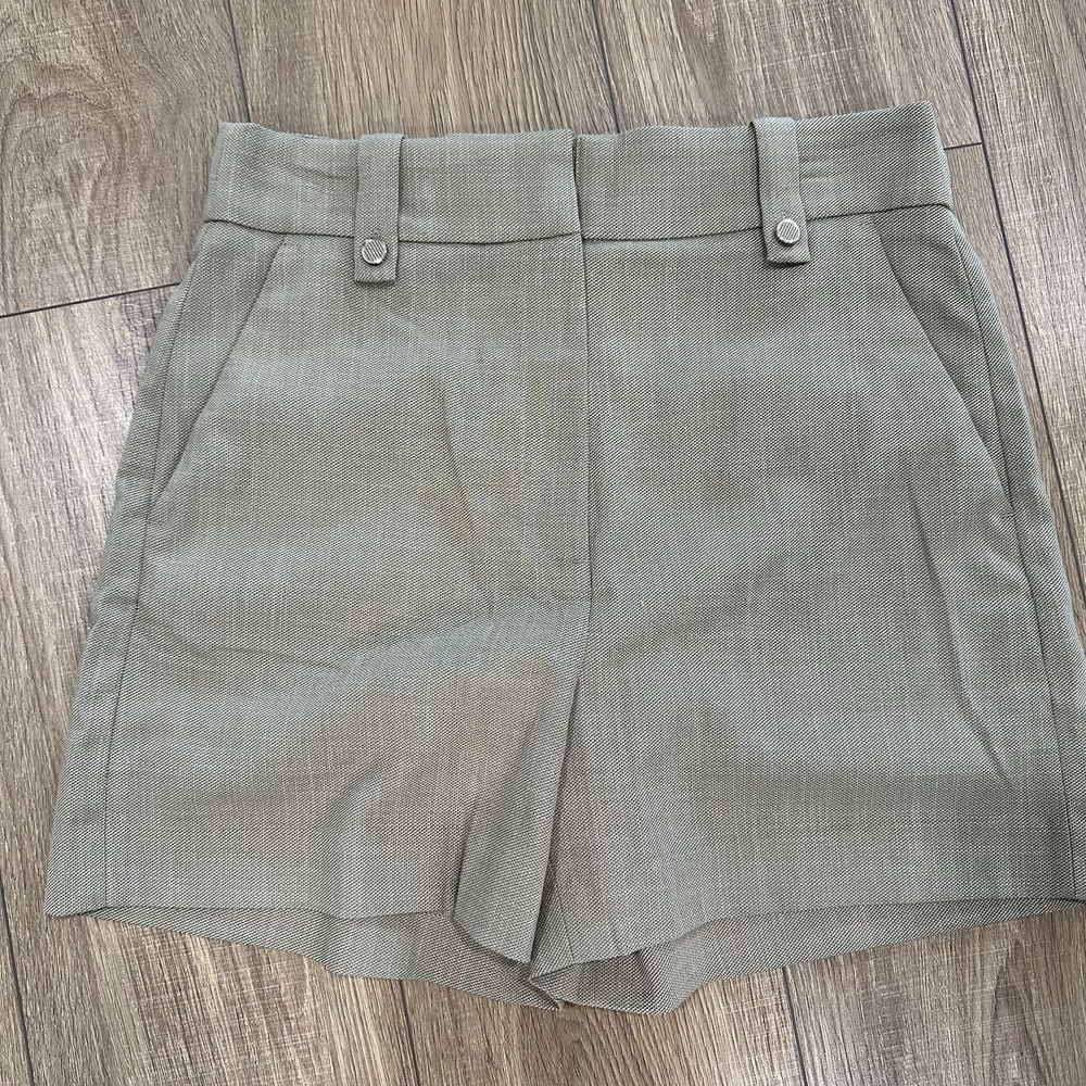 H&M High Waist Khaki Green Woven Fabric‎ Shorts Size 8 NWT